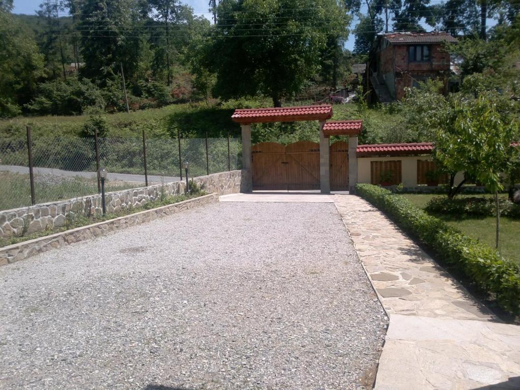 Villa Nanevi Teteven Εξωτερικό φωτογραφία