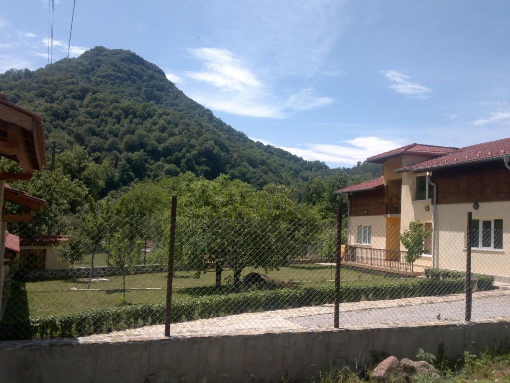 Villa Nanevi Teteven Εξωτερικό φωτογραφία