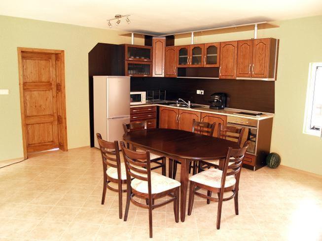 Villa Nanevi Teteven Δωμάτιο φωτογραφία