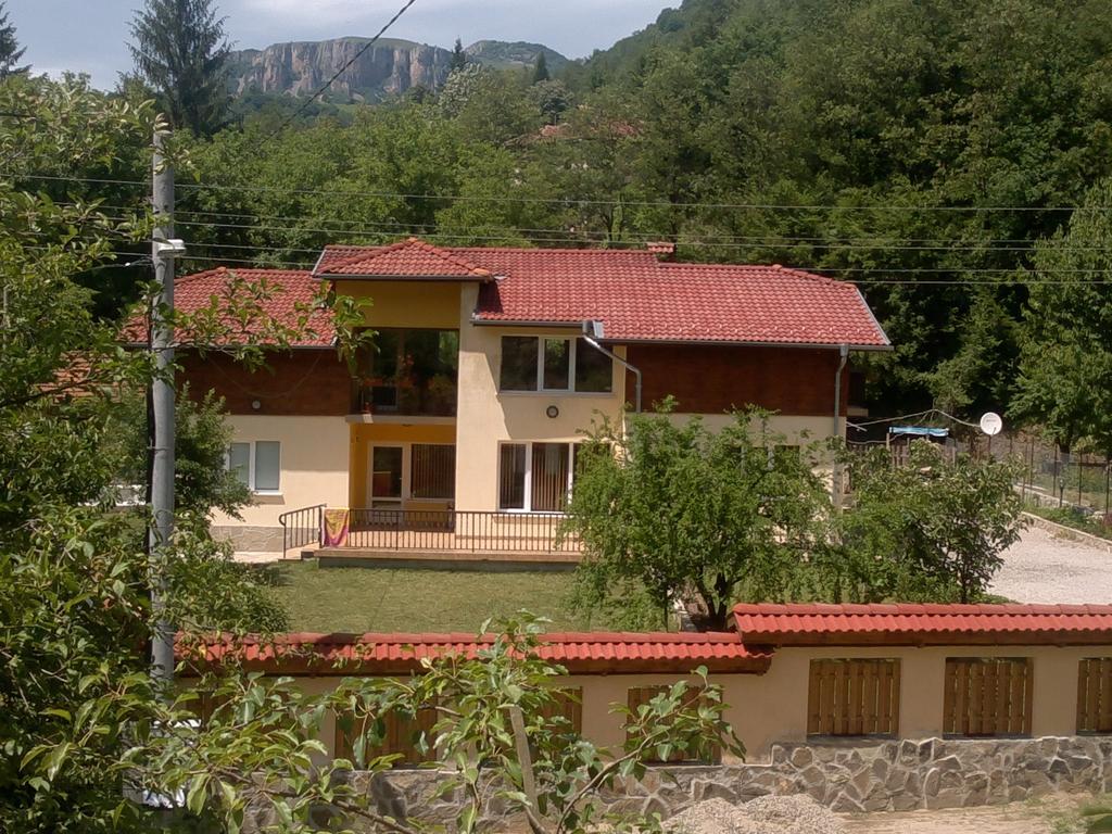 Villa Nanevi Teteven Εξωτερικό φωτογραφία